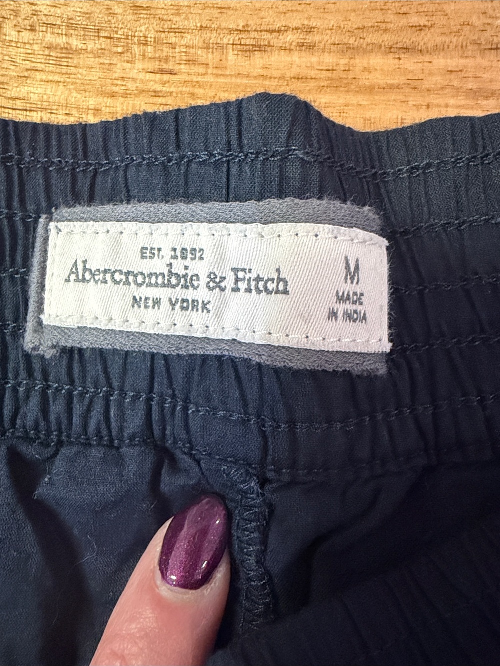 Size Medium Abercrombie & Fitch ruffle shorts navy blue - Picture 3 of 4